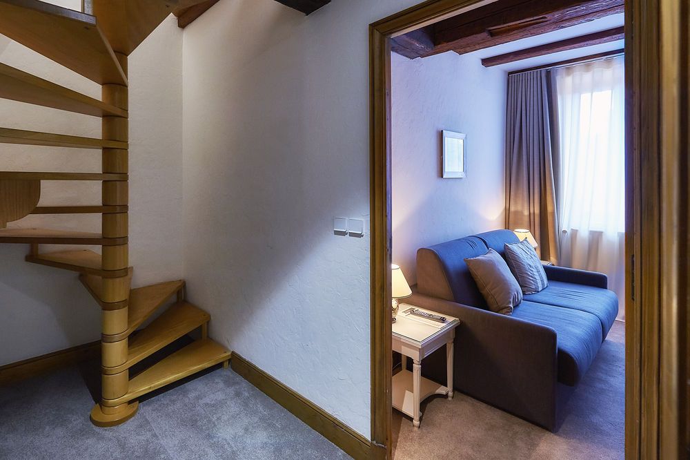 Maison Des Tetes
