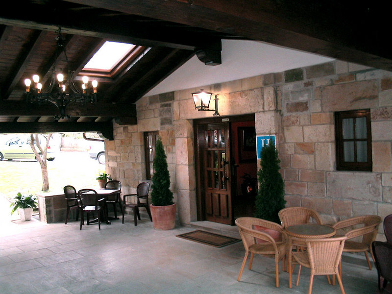 Hotel Cuevas