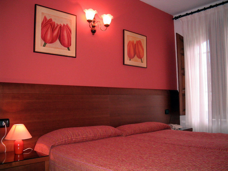 Hotel Cuevas