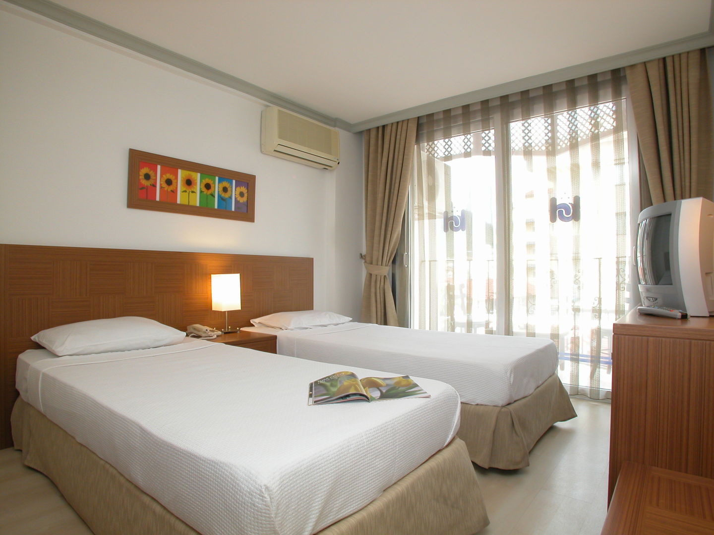 Devamli Hotel By Verde +16