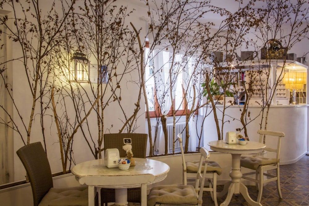 Hotel Elena Noli