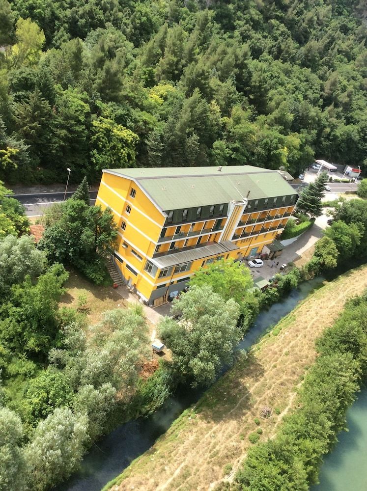 Hotel 3 Monti