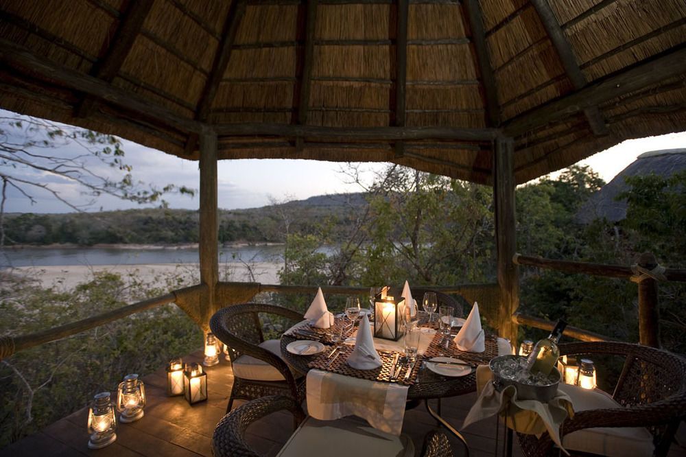 Serena Mivumo River Lodge