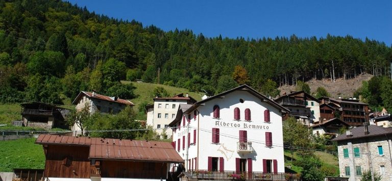Remauro Restaurant & Hotel