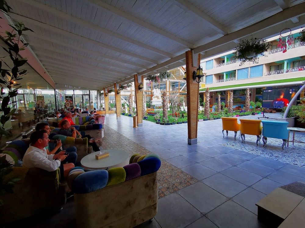 Phoenicia Royal Hotel