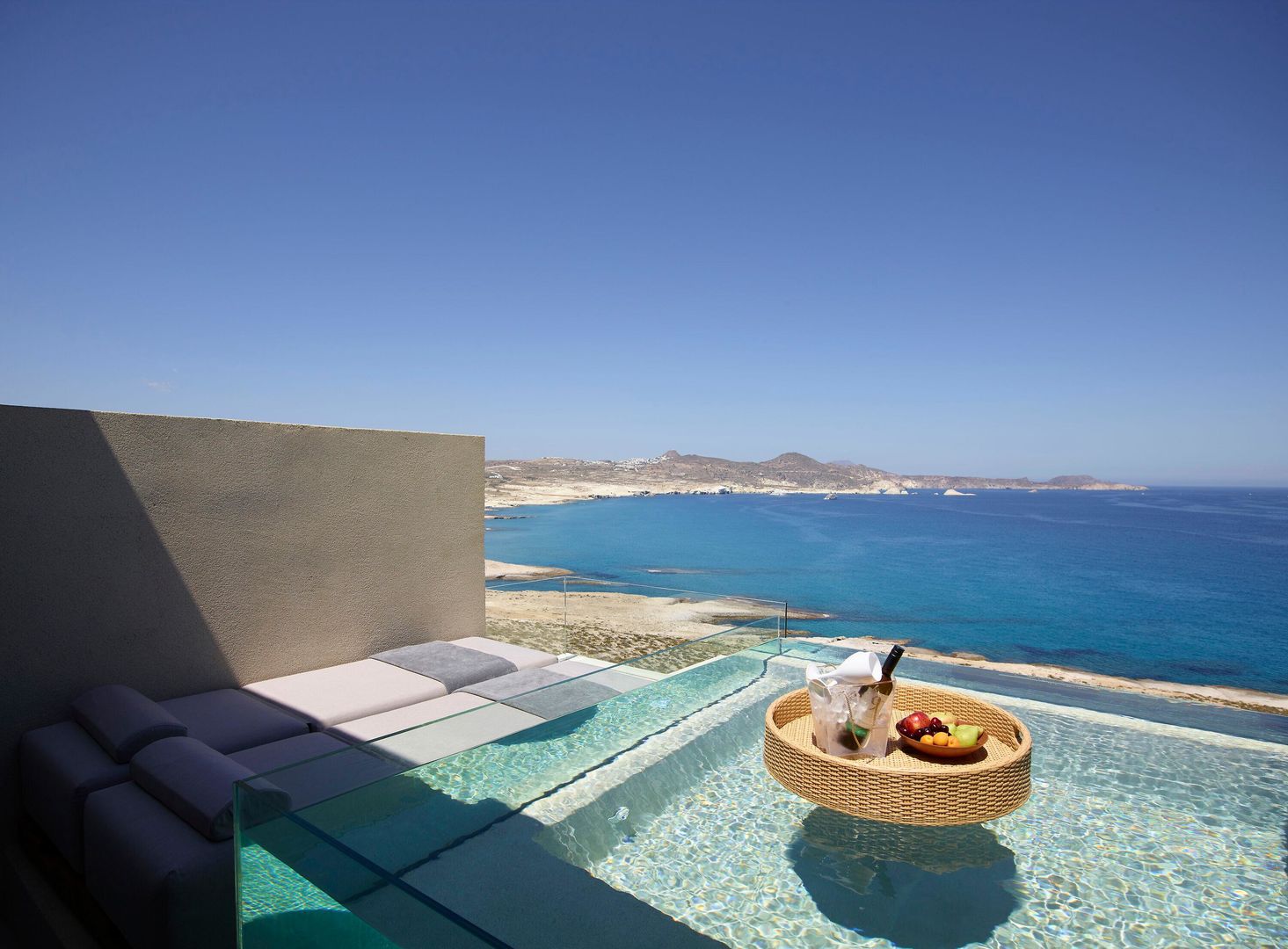 Domes White Coast Milos