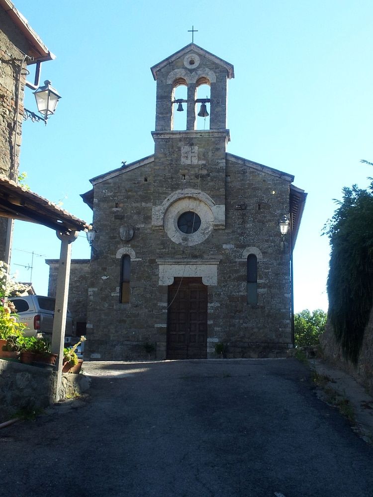 Castello di Cisterna