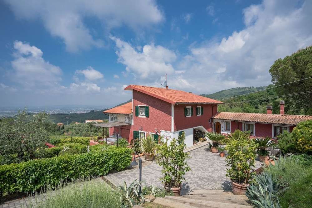 B&B Rosso Baccara