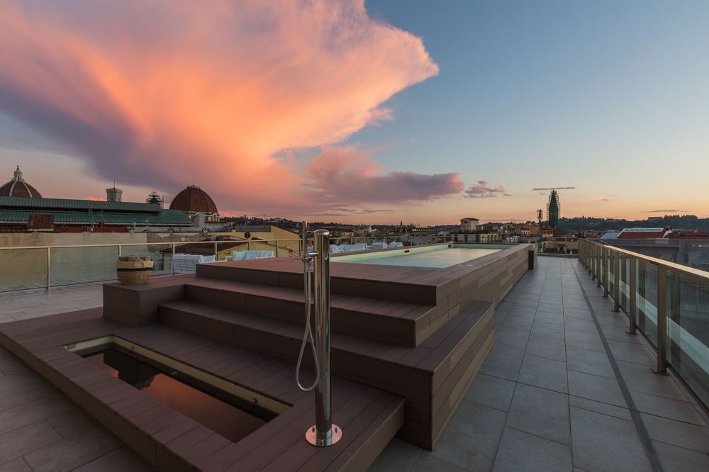 Glance Hotel