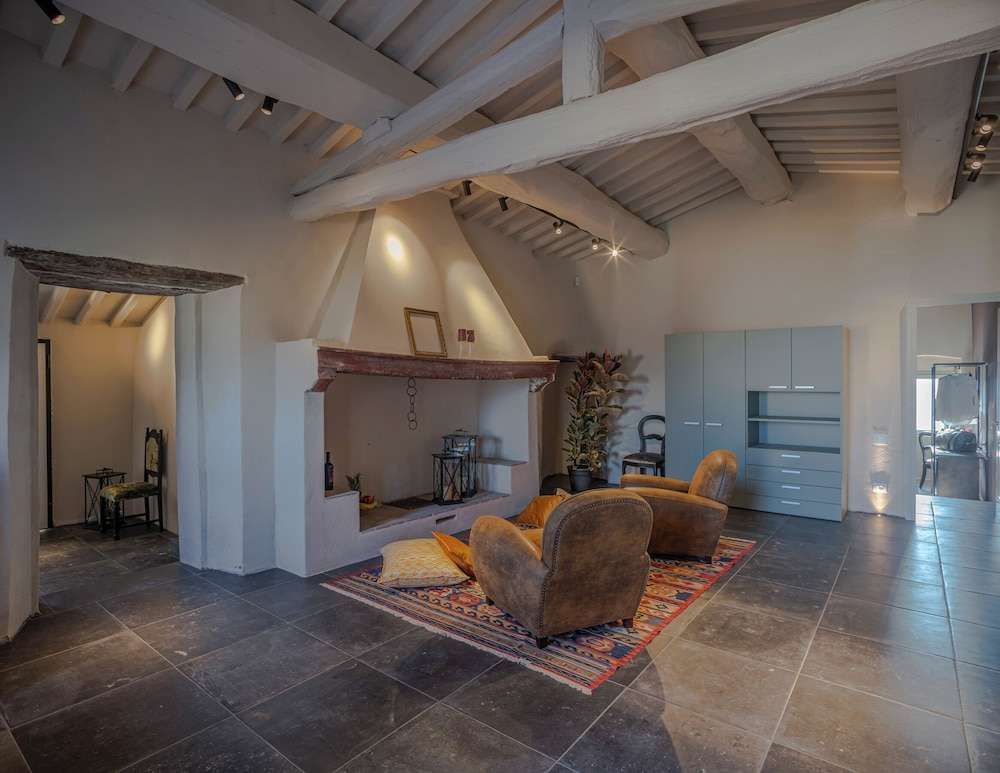 Borgo Elissa