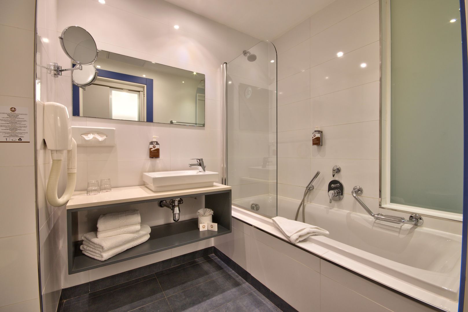 db Seabank Resort & Spa