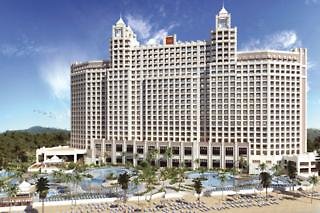 Riu Emerald Bay
