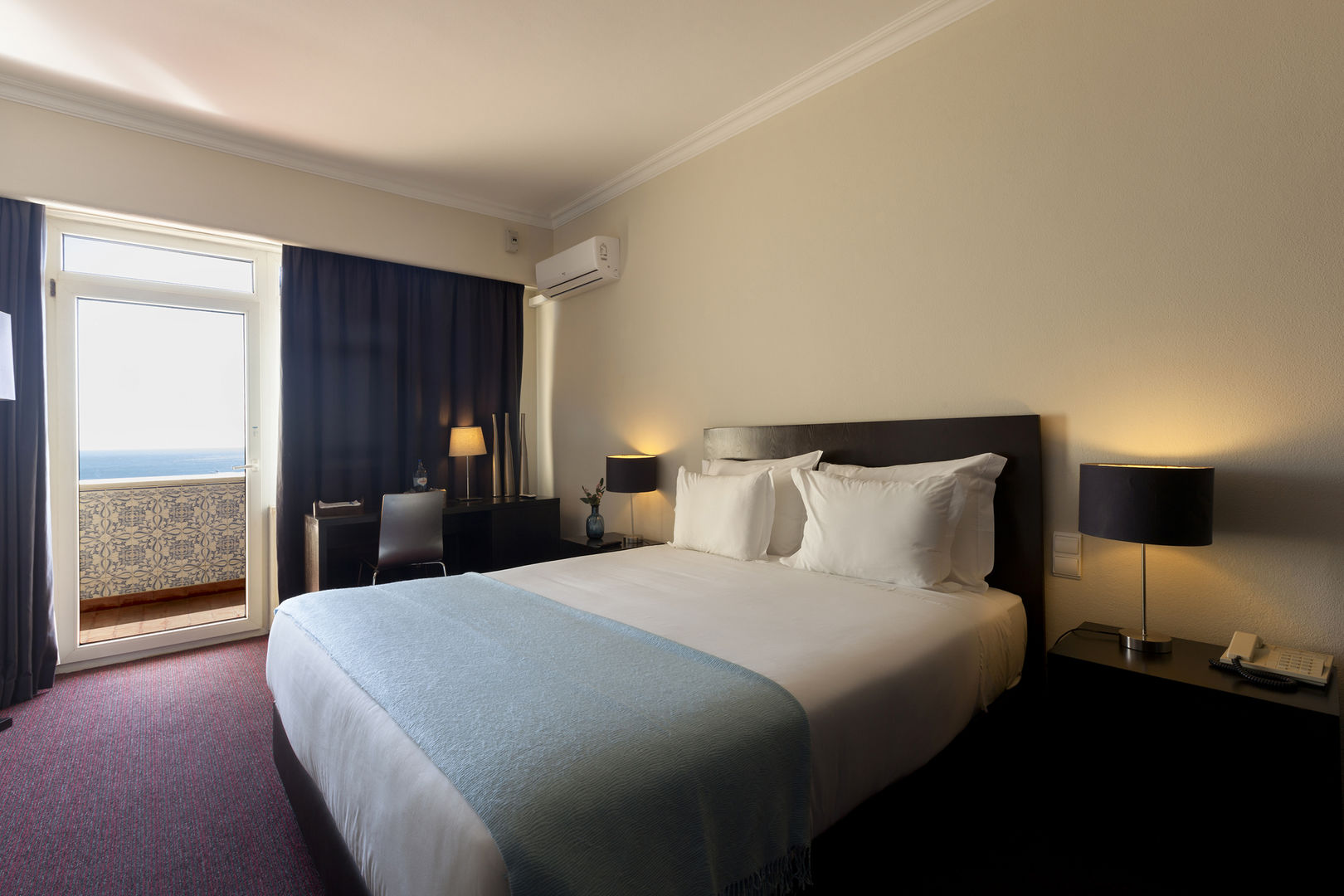 Carcavelos Beach Hotel