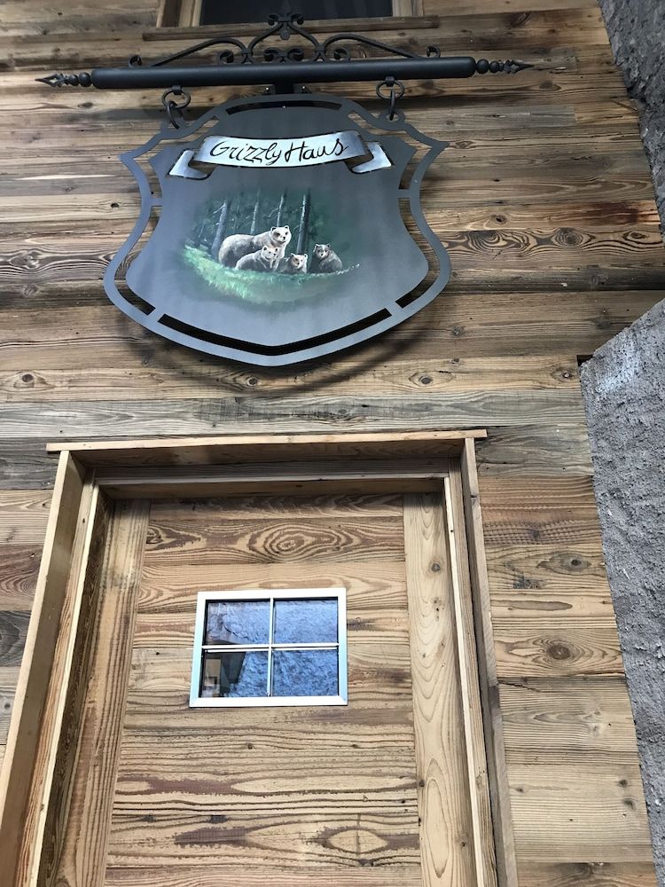 Grizzly Haus