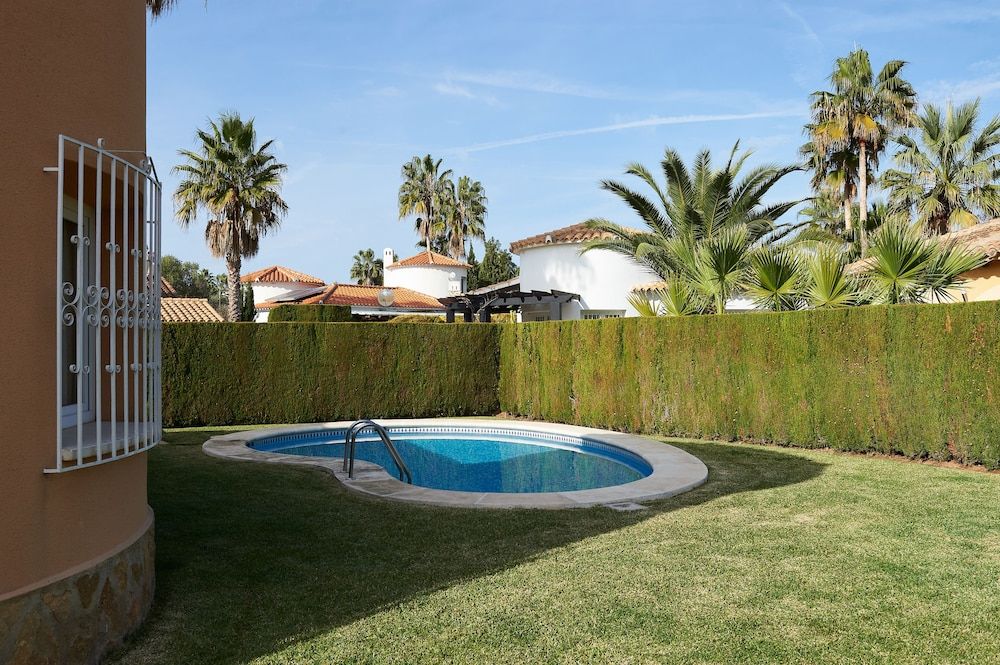 Oliva Nova Villas & Apartamentos