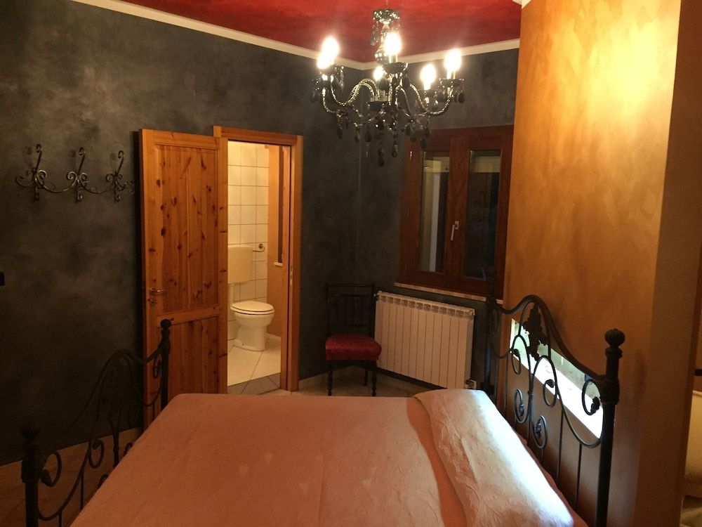 Casapuccio Bed & Breakfast Art & Redesign