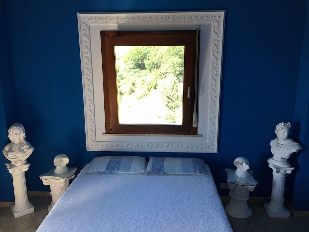 Casapuccio Bed & Breakfast Art & Redesign