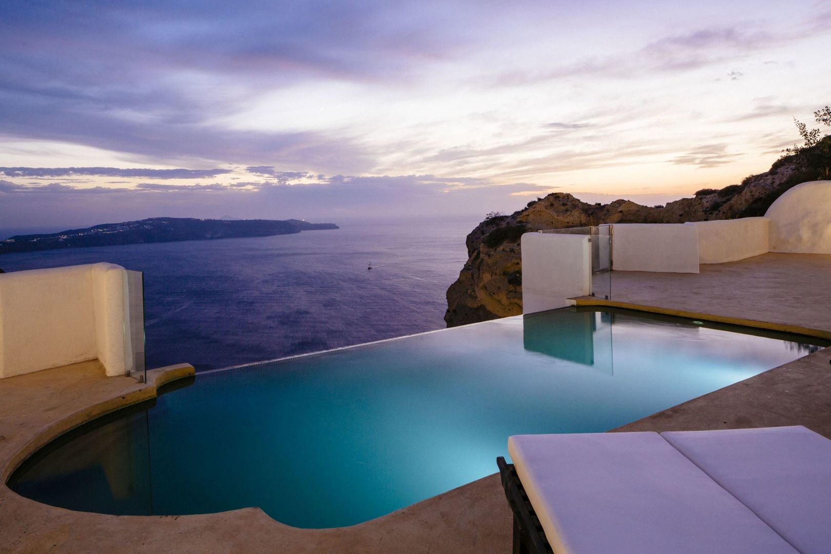 Apeiron Blue Santorini