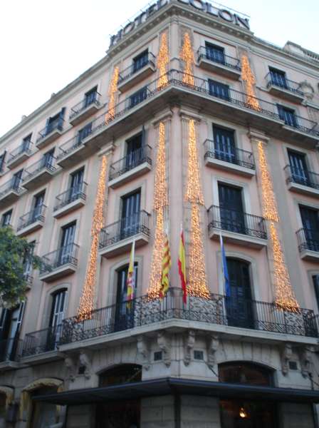 Lamaro Hotel