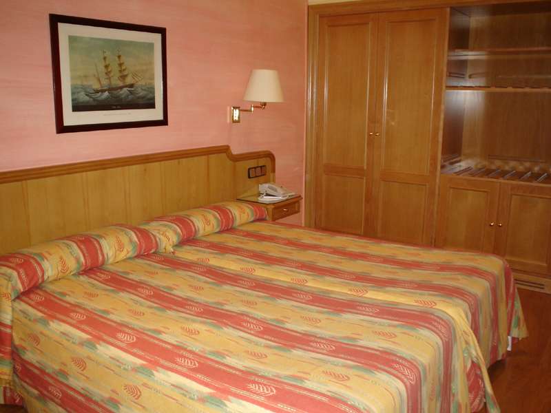 Lamaro Hotel