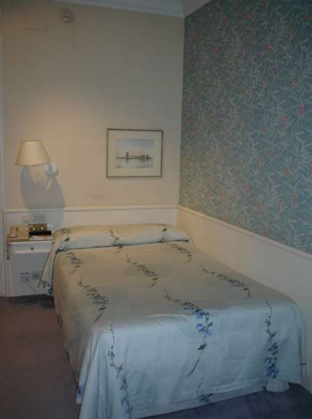 Lamaro Hotel