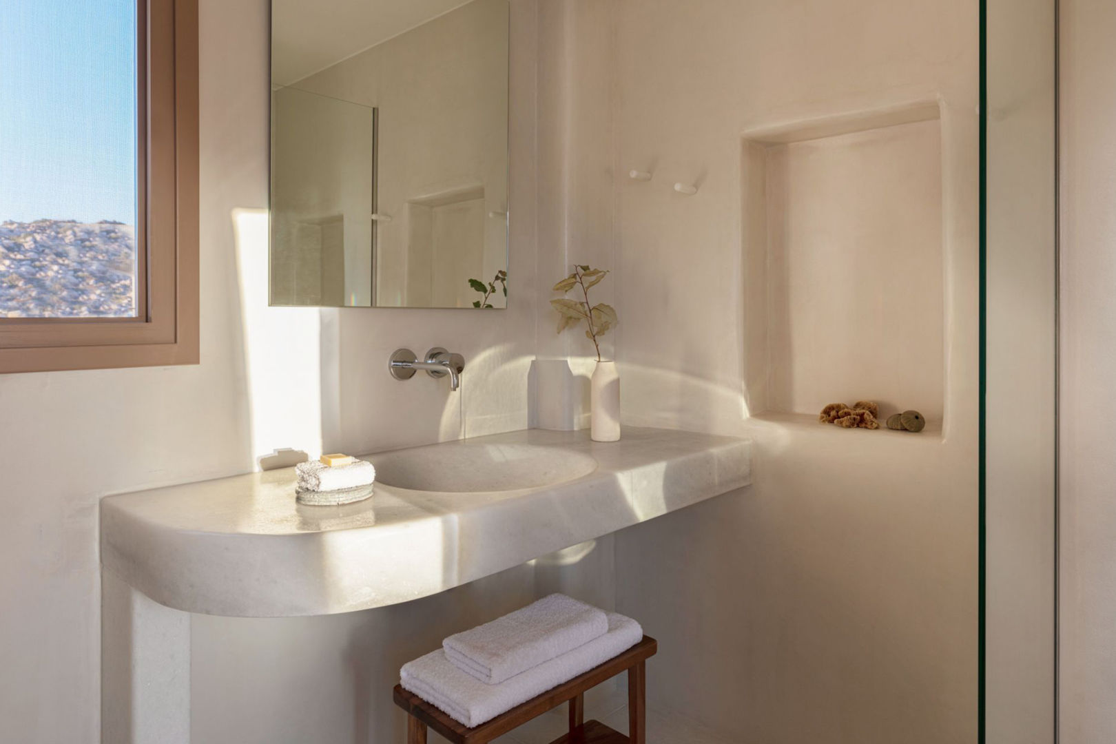 Ammothines Cycladic Suites