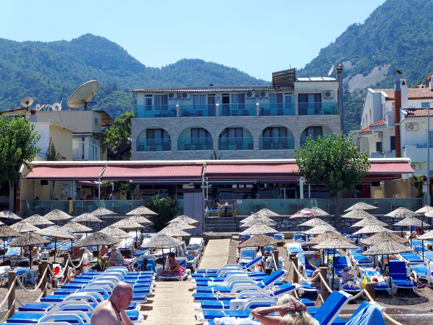 Özcan Beach Hotel