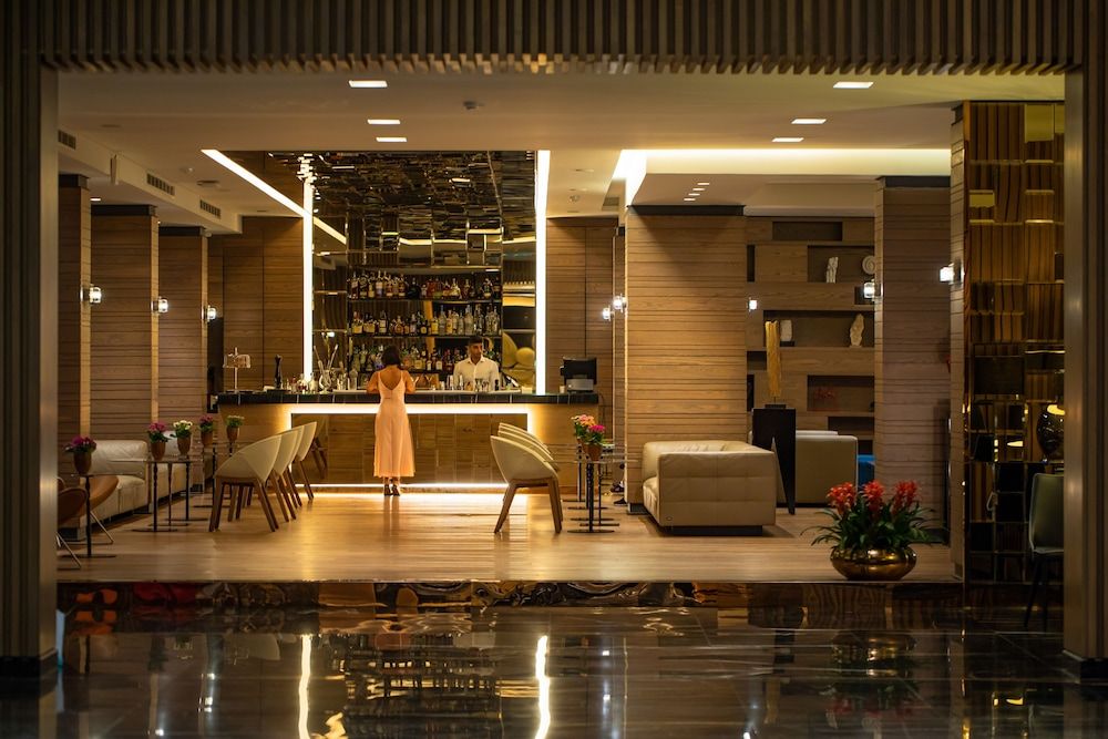 Mist Hotel & Spa By Warwick