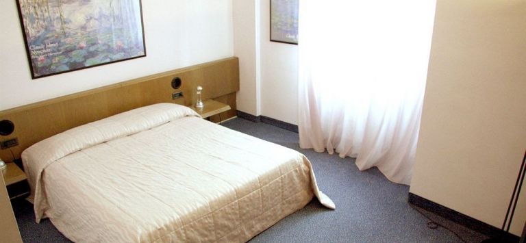 Helios Hotel