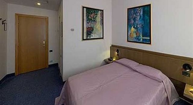 Helios Hotel