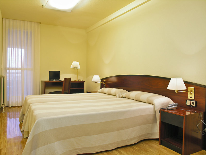 Apartamentos Mendebaldea Suites