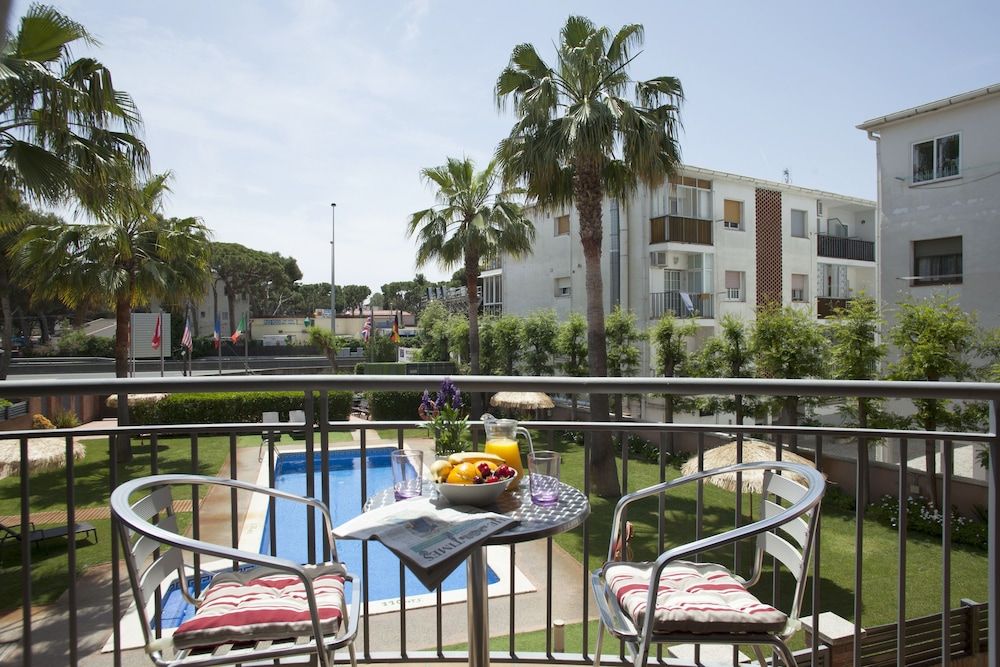 Velor Apartments
