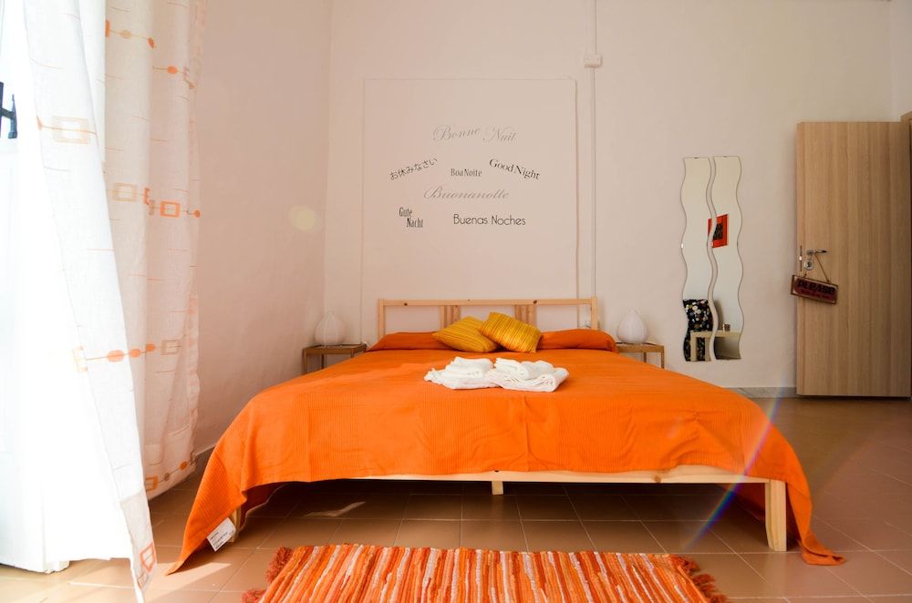 B&B Tecla