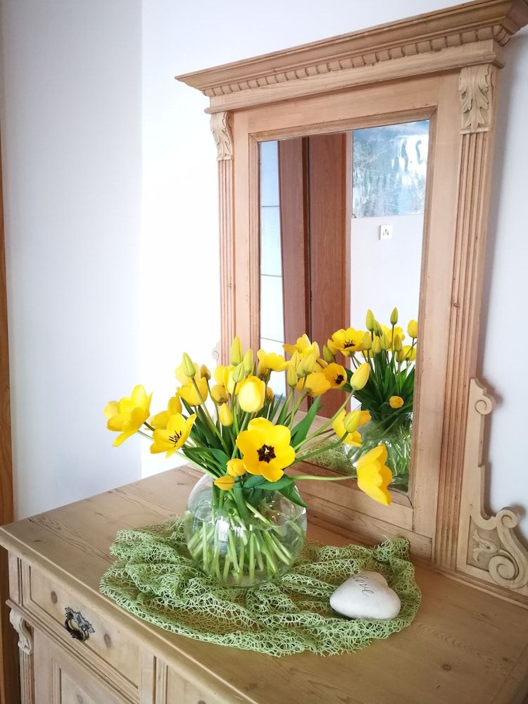 Garni Eden Bed & Breakfast