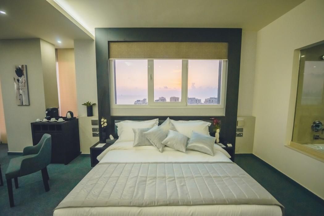 Louis V Hotel