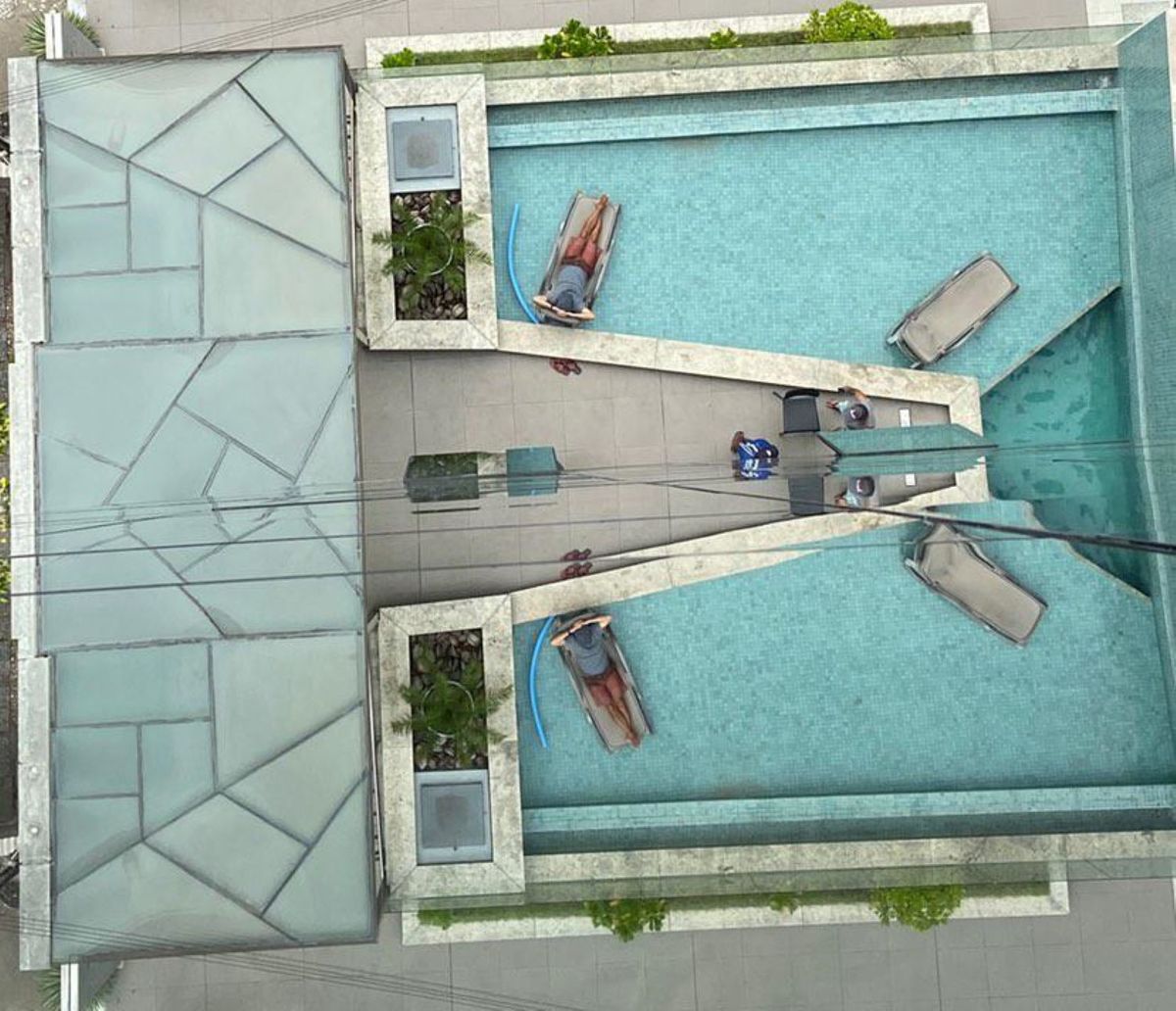 Acqua Suites