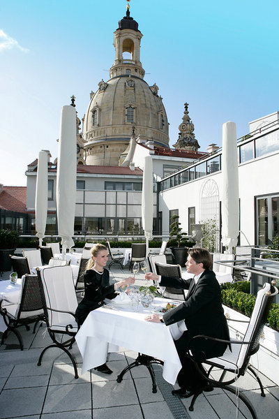 Suitess Hotel