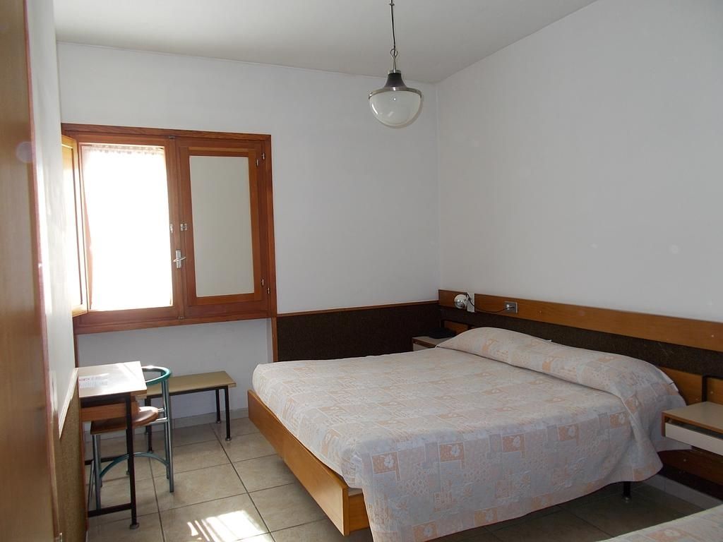 Hotel Holidays