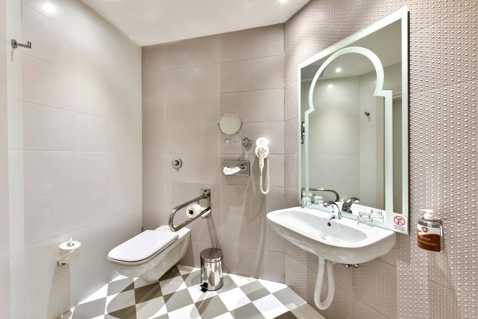 db San Antonio Hotel + Spa