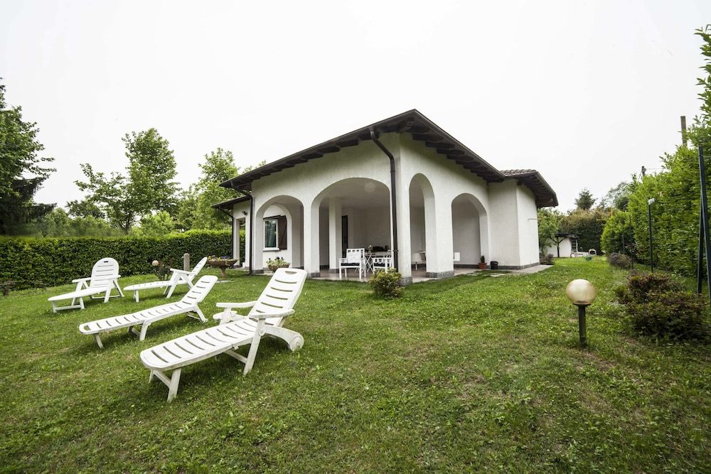 Ritratto Sul Lago