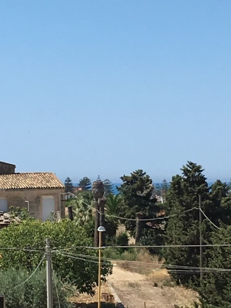 La Via Di Casa