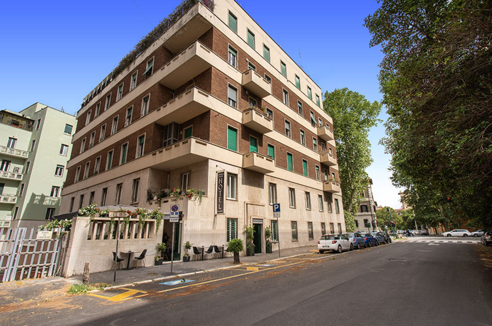 Apollo Boutique Hotel