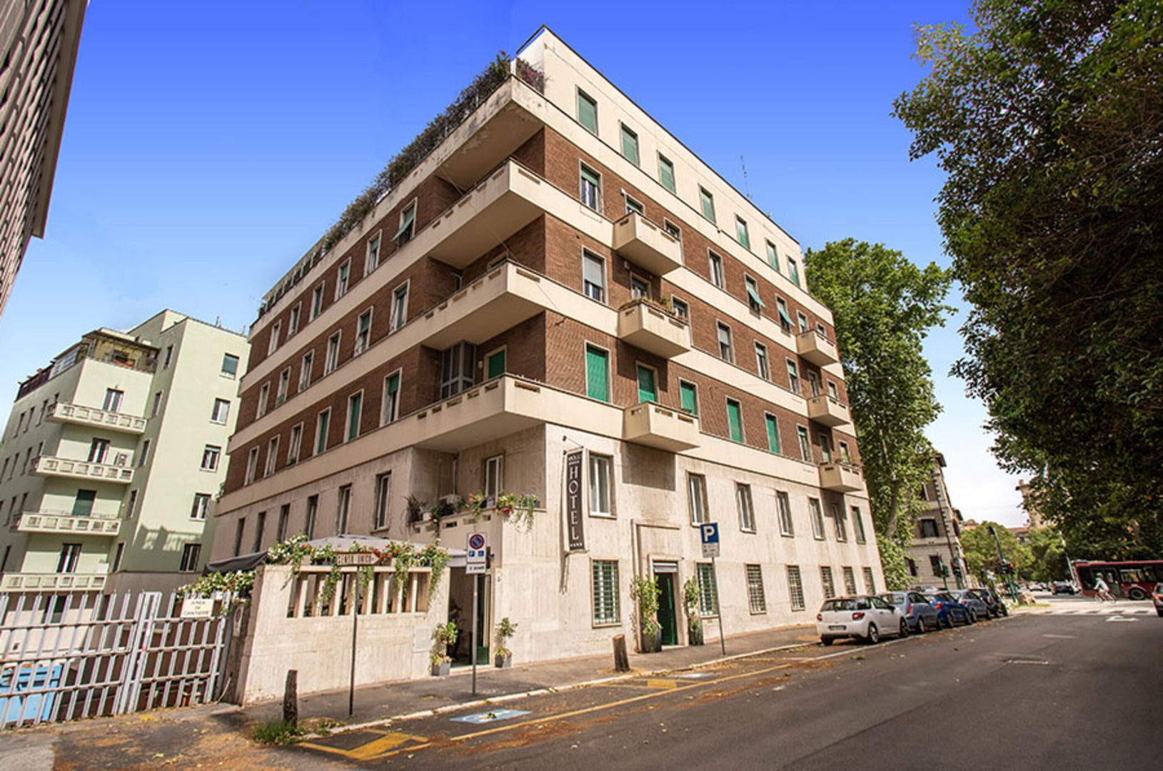 Apollo Boutique Hotel