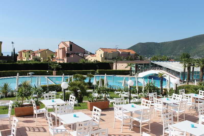 Loano 2 Village Hotel