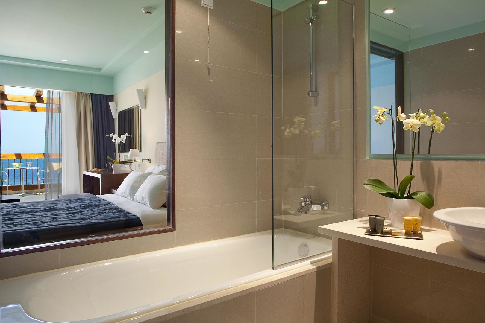 Apostolata Island Resort & SPA