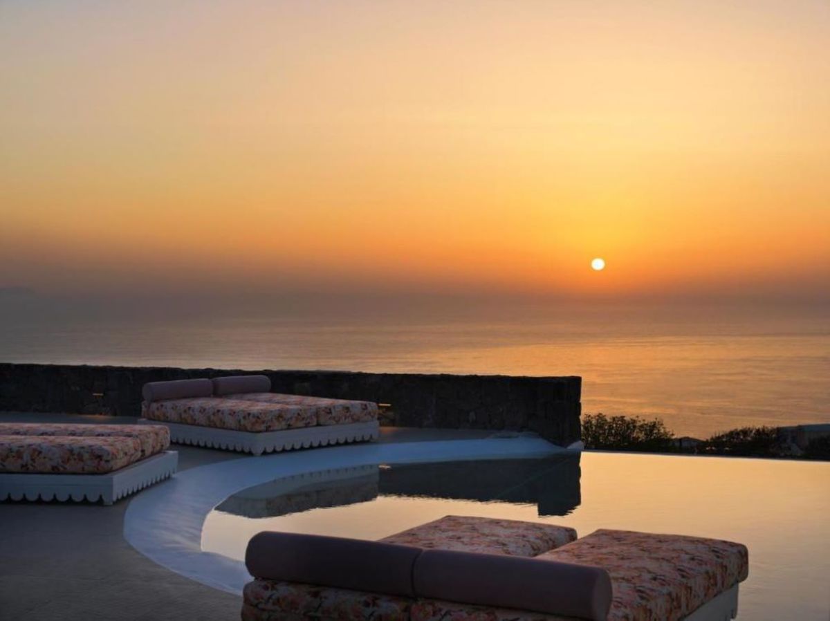 Cresanto Luxury Suites