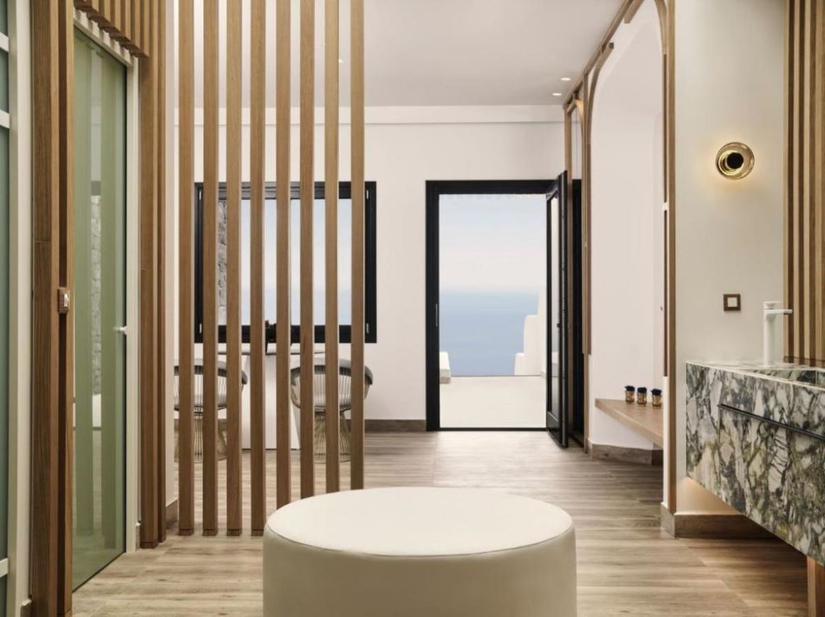 Cresanto Luxury Suites