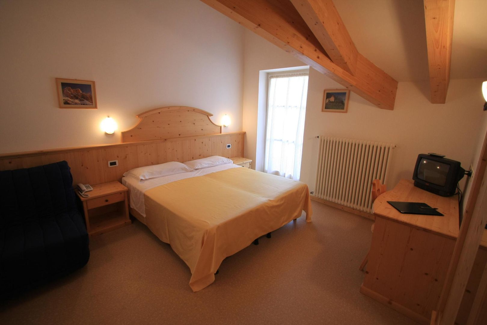 X Alp Hotel