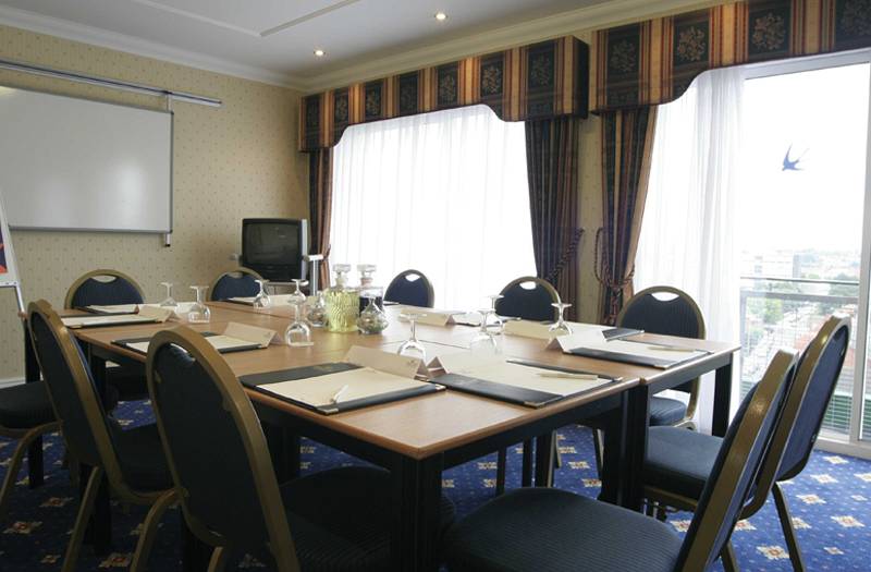 Days Hotel by Wyndham Coventry City Centre