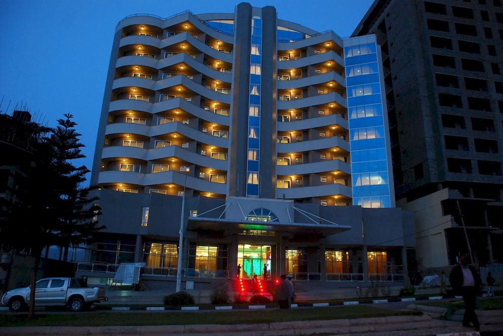 Planet Hotel